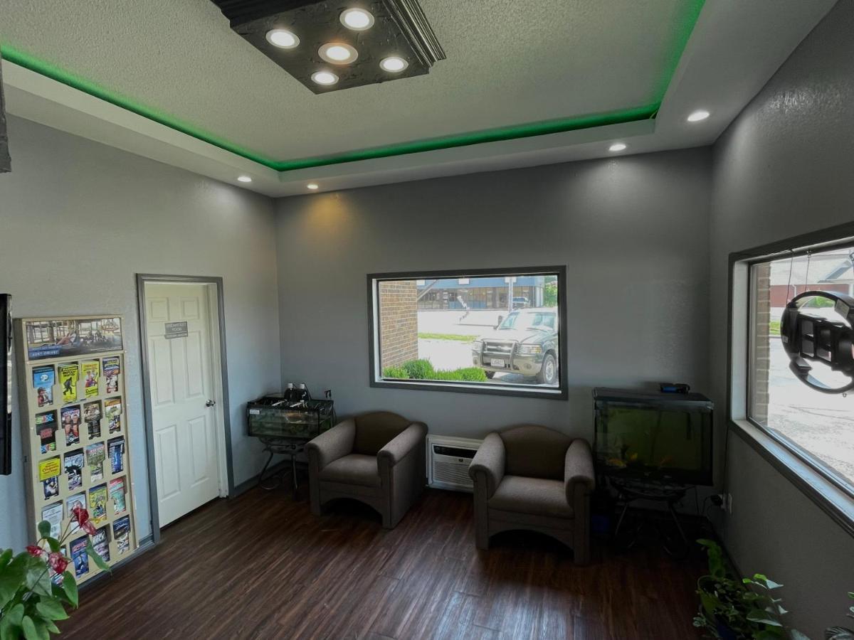 Royal Inn & Suites Mountain Grove Εξωτερικό φωτογραφία
