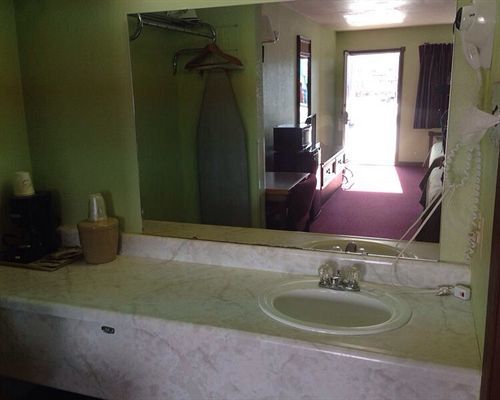 Royal Inn & Suites Mountain Grove Εξωτερικό φωτογραφία